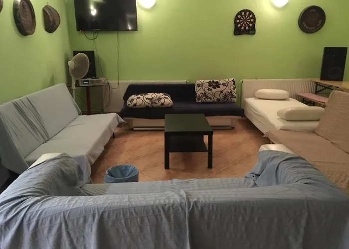 Apartment Whole Basement Former Pub3 For Bachelor / Bachelorette Party