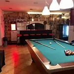 Apartment Whole Basement Former Pub3 For Bachelor / Bachelorette Party