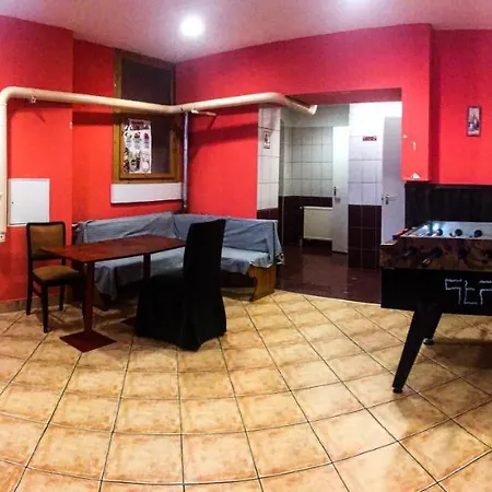 Apartment Whole Basement Former Pub3 For Bachelor / Bachelorette Party