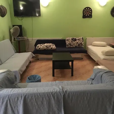 Apartment Whole Basement Former Pub3 For Bachelor / Bachelorette Party