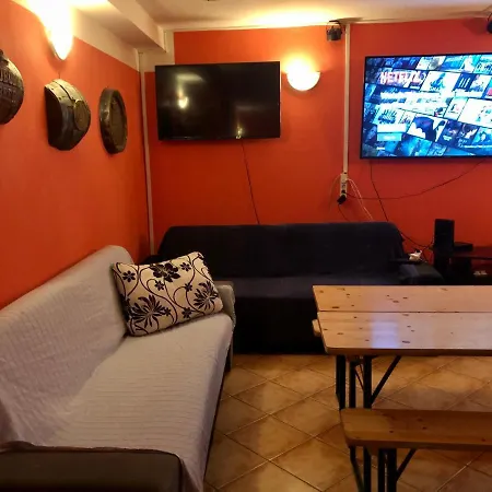 Whole Basement Former Pub3 For Bachelor / Bachelorette Party Apartmán *