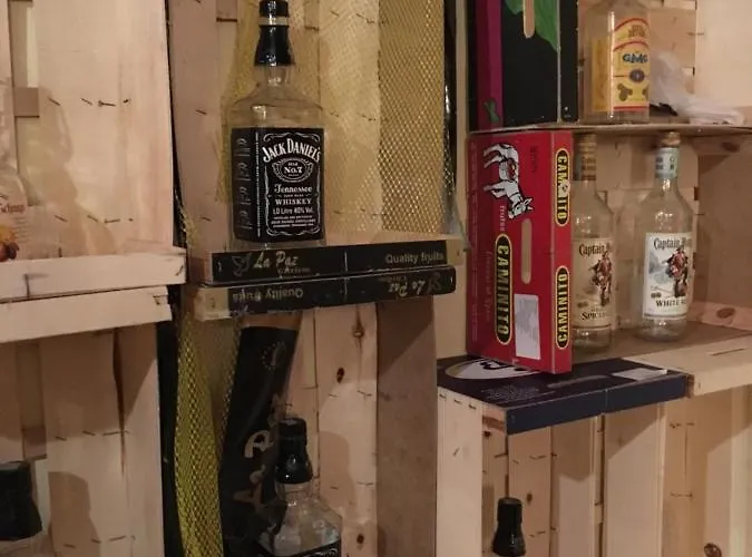 Апартаменты Whole Basement Former Pub3 For Bachelor / Bachelorette Party