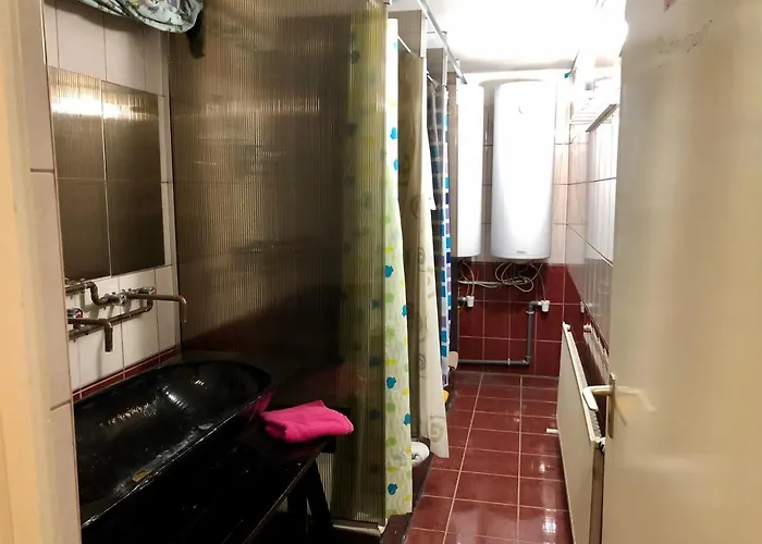 Whole Basement Former Pub3 For Bachelor / Bachelorette Party アパート *