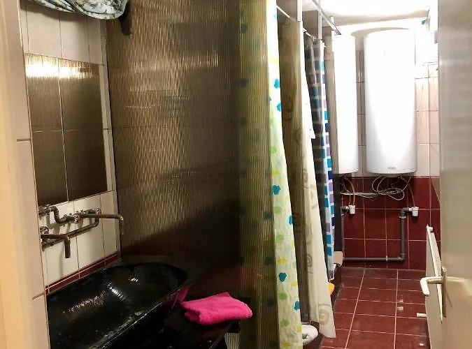 Whole Basement Former Pub3 For Bachelor / Bachelorette Party Апартаменты