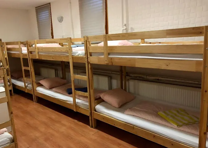 Whole Basement Former Pub3 For Bachelor / Bachelorette Party Апартаменты *