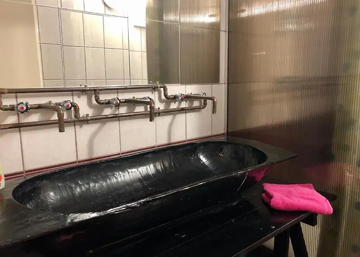 Whole Basement Former Pub3 For Bachelor / Bachelorette Party Апартаменты *