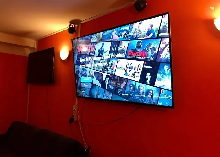 Whole Basement Former Pub3 For Bachelor / Bachelorette Party Апартаменты Будапешт